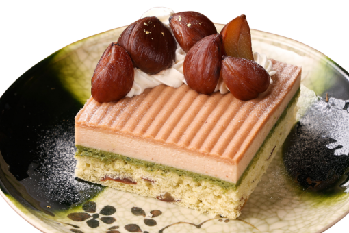 <p>浜松産抹茶と栗のケーキ</p>