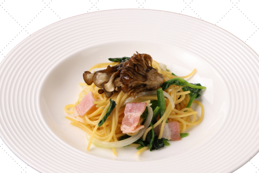 <p>浜松産ほうれん草と山本舞茸のパスタ</p>