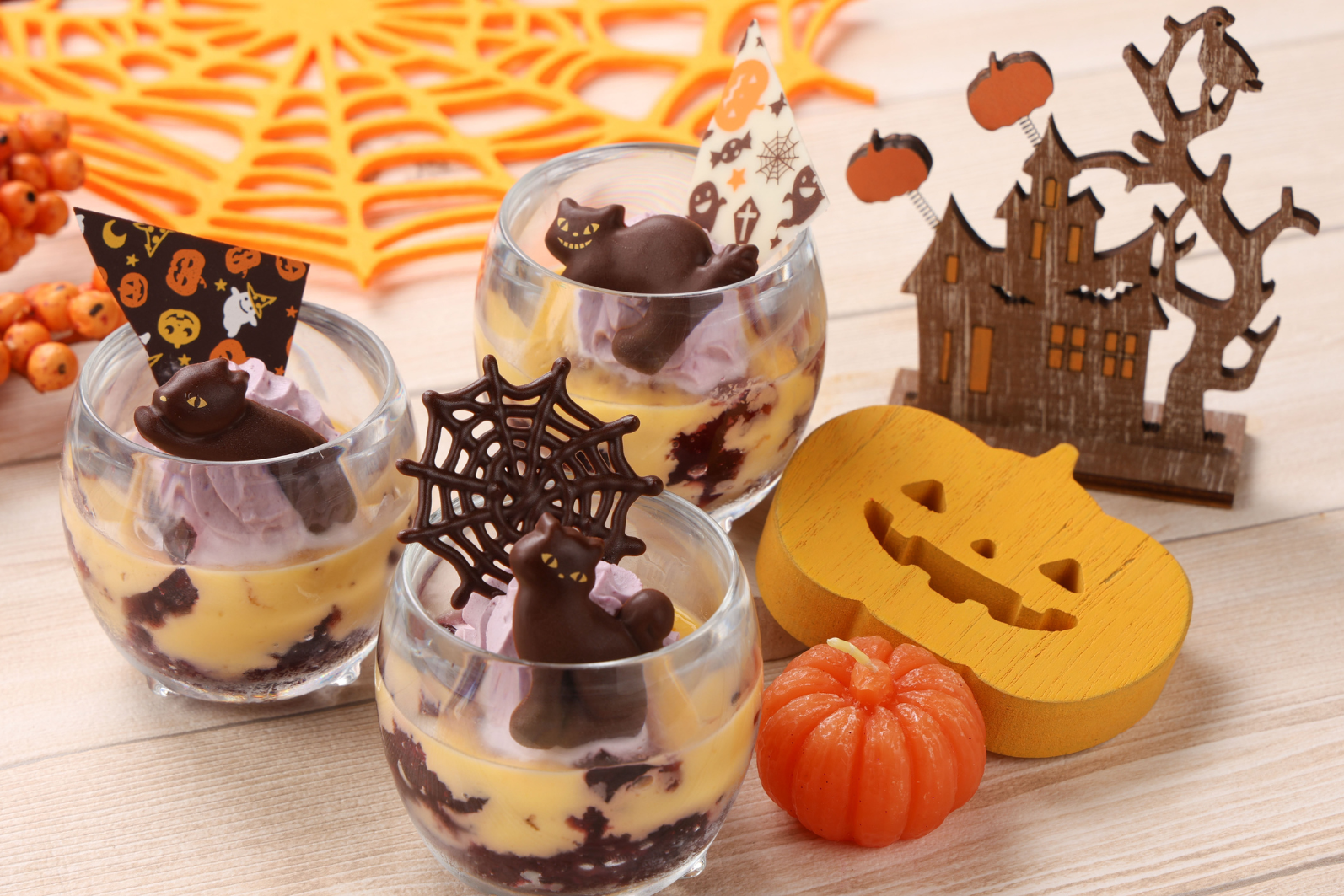 <p>三ケ日みかんのハロウィンプリン</p>