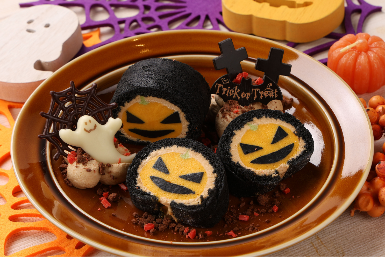 <p>明治屋醤油のキャラメルパンプキンロール</p>