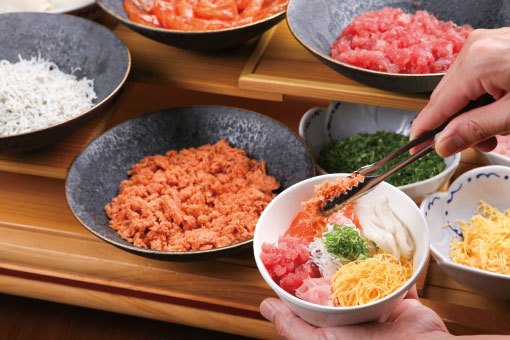 <p>海鮮のっけ丼</p>